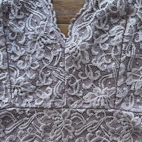 Windsor Brown Lace Bodysuit with Spaghetti Straps Size Large - Picture 2 of 6